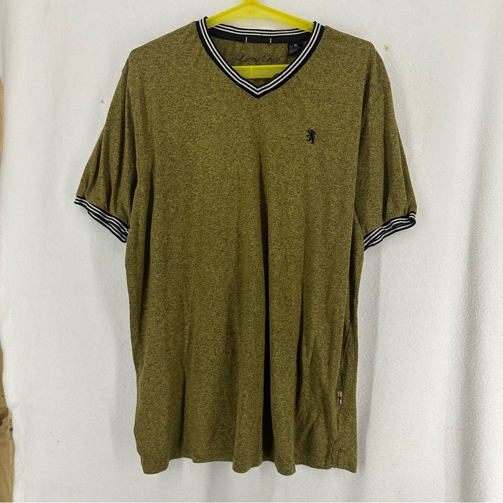 English Laundry Lions Crest V Neck Short Sleeve Shirt Mens XL Green‎